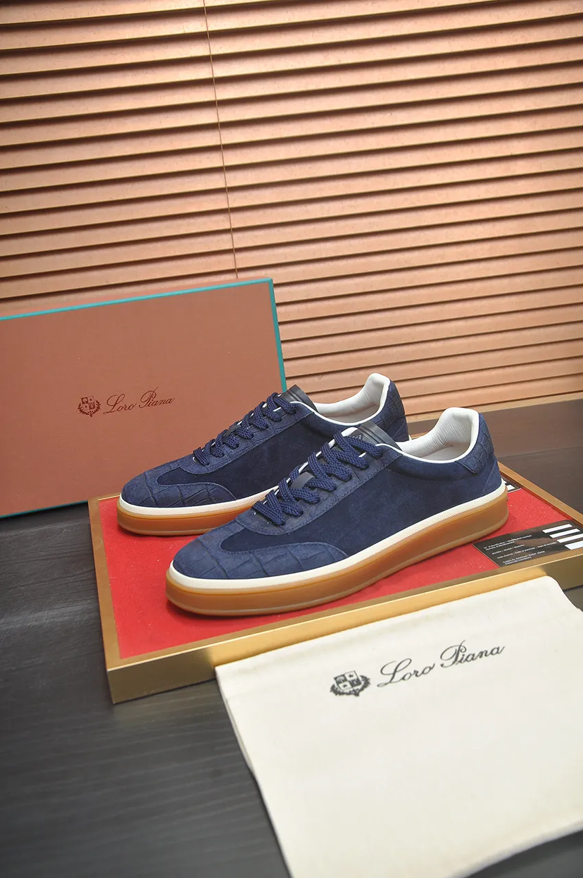Men's men's shoes 💰580💶[𝐥𝐨𝐫𝐨 𝐏𝐢𝐚𝐧𝐚] lp classic loafers, an Italian treasure brand, the only brand that can match Hermès! Only after wearing it do we realize that we cannot let down our feet. The upper is imported cashmere, the lining of water-dyed cowhide ➕ the cowhide feet, the official original glass rubber outsole, and the pendant. Exclusive original packaging (tag ➕ brand paper ➕ outer box ➕ hand bag) code number: 38-46 (45 46 customized)